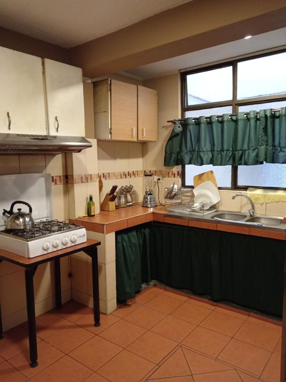 Tin House Quito Ξενοδοχείο Εξωτερικό φωτογραφία
